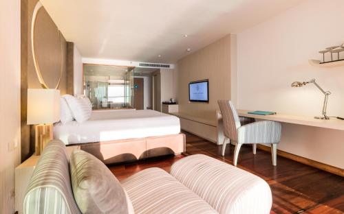 room detail thumbnail 1