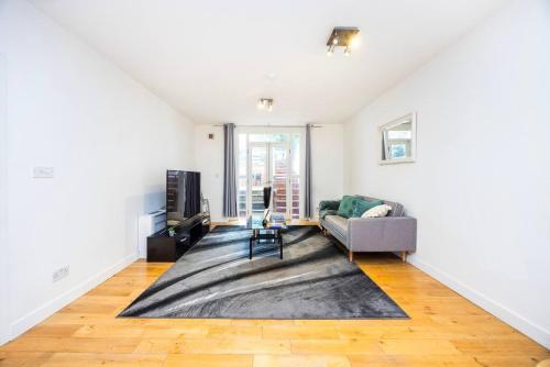 Beautiful Apartment With Spacious Garden - Earl's Court gîte à louer Kensington Court Hotel