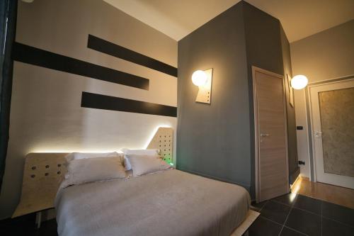 Factory Design Room Type - Double Room with Balcony