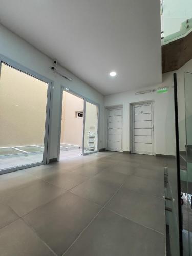 One-Bedroom Apartment image 1