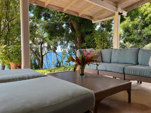 Authentic St, Lucian Experience at Prestigious 2-bed Villa - Colibri Cottage villa, Суфриер (фото 7)