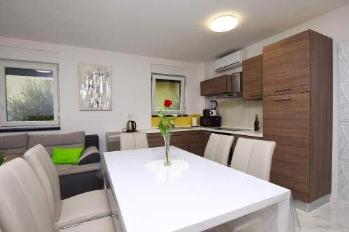 Two-Bedroom Apartment image 5