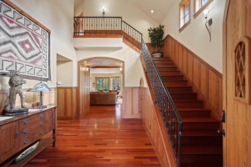 Drake Park Villa - image 4