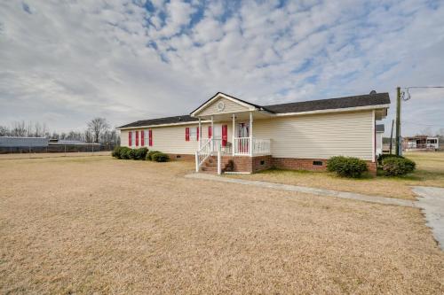 8 Mi to Dtwn Greenville Pet-Friendly Family Home! in Wilson Acres