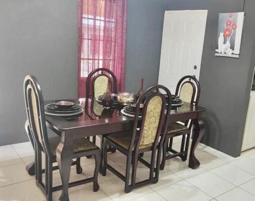 Arima Home - Cozy East - 3 Bedroom in Piarco