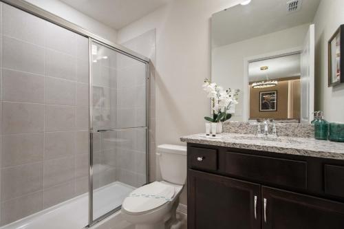 Family Room image 8