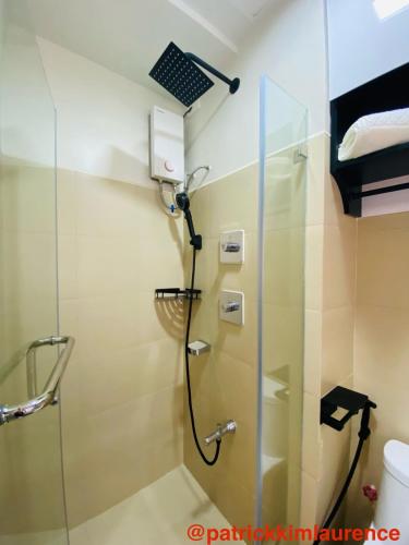Shore 3 - 1BR Scandi-Industrial Condo Suite by The Bay, Manila (photo 9)
