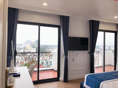 Deluxe Double Room with Balcony room in Senior Hotel 2