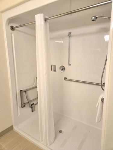 Breeze Inn Motel - image 14