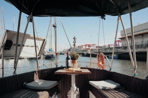 Cozy Lisbon Marina Sleepaboard - Sail Away, Lisbon (photo 6)