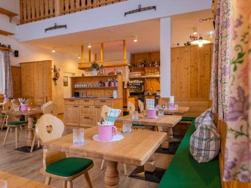 Oprema, Chalet near Lake Grundlsee & Ski Lift in Archkogl