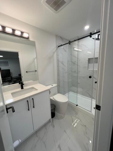 Calm & Cozy Private Suite, Surrey (photo 6)