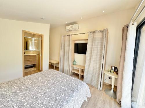 Villa La Source 83 - Room Close to St Tropez, Cogolin (foto 10)