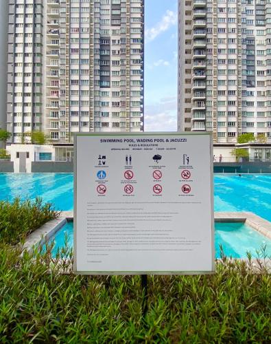 Savanna Executive Suites at Southville by D'KAY HOMES, Pool with Slide in Bangi