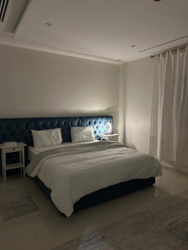 شقة بصالة أنيقة وغرفتين نوم - Elegant living room apartment with two bedrooms, Al ‘Azīzīyah (foto 5)