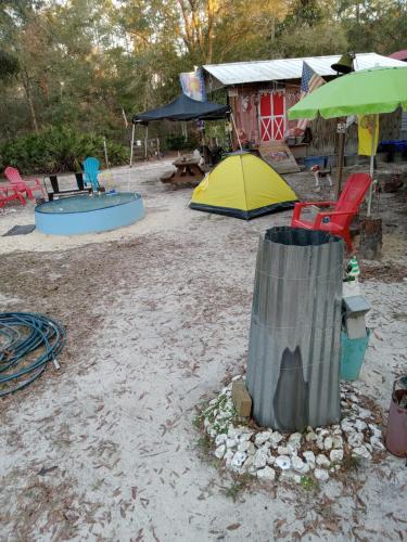 Sky acres aka the tin cottage in Chiefland (FL)