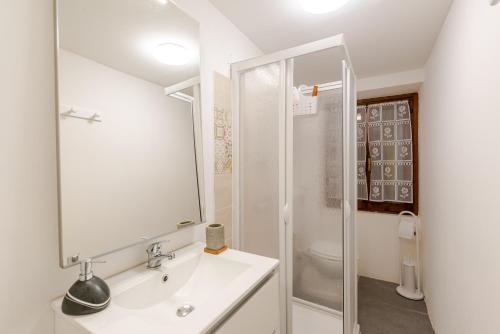 Zen Studio in the Center With Free Parking and 24Hours Automatic Check-In with Netflix Dazn and Disney Plus, Casale Monferrato (fotografie 4)