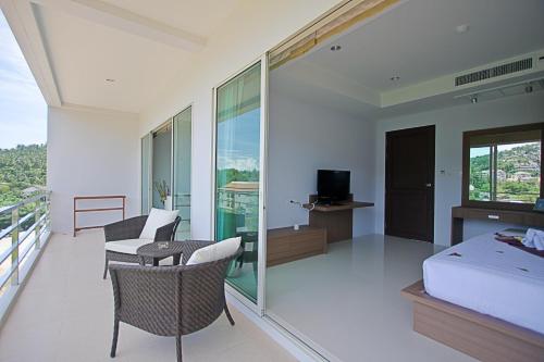 room detail thumbnail 1