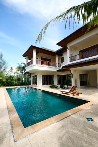Bangtao Tropical Residence Resort and Spa