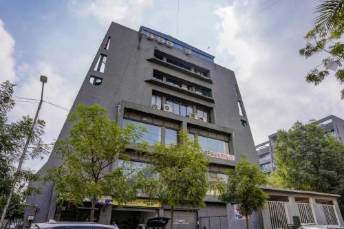 Hotel Paris Plaza in Sola