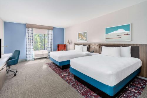 2 queen beds