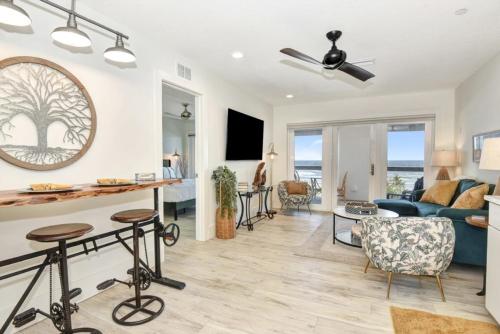 The White House on Flagler Beach - Unit 22 home detail