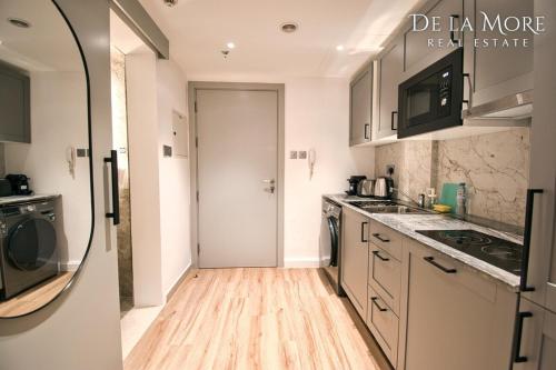 De la More stylish luxury apartment by the beach in brand new condition De la More stylish luxury apartment by the beach in brand new condition