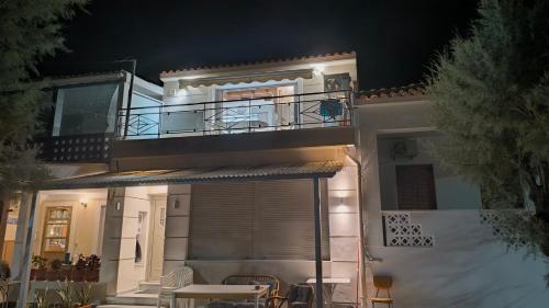 A szálláshely kívülről, Lesvos Tavari bay 2 in Tavari