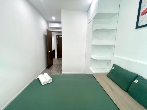 Two-Bedroom Apartment with Partial Ocean View image 5