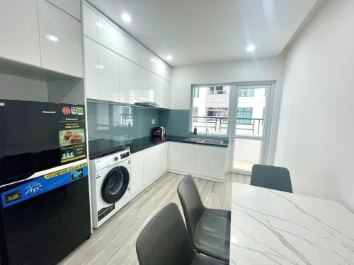 Two-Bedroom Apartment with Partial Ocean View image 7