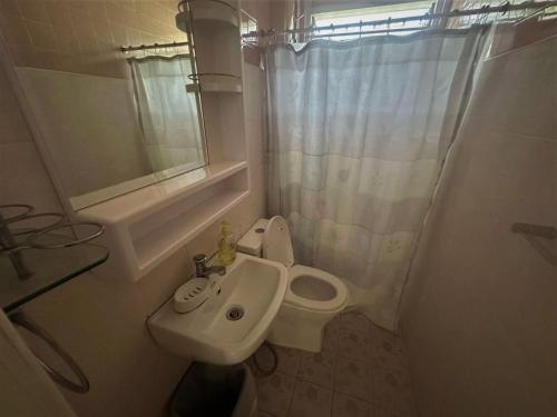 Spacious House with wide Parking Area and Lawn at Damosa Lanang, Davao (foto 9)
