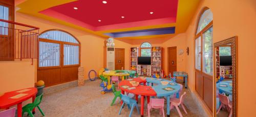 Botanik Platinum Hotel - image 8