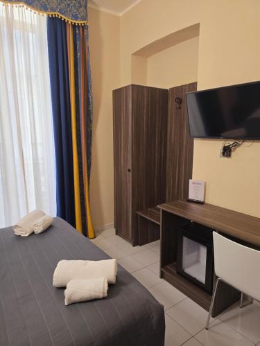 Double Room image 8