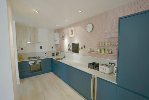 Spacious and stylish London pad, London (photo 5)