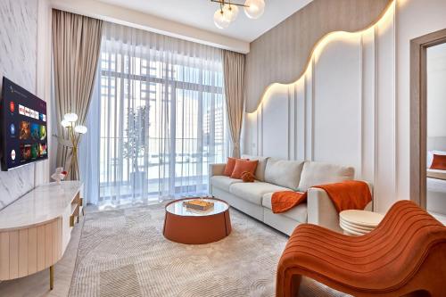 Luxury 1BR Haven Chic & Cozy Stay in JVC, Dubaj