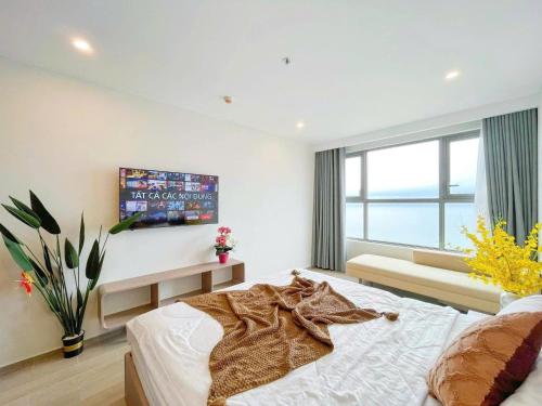 Three-Bedroom Apartment image 7