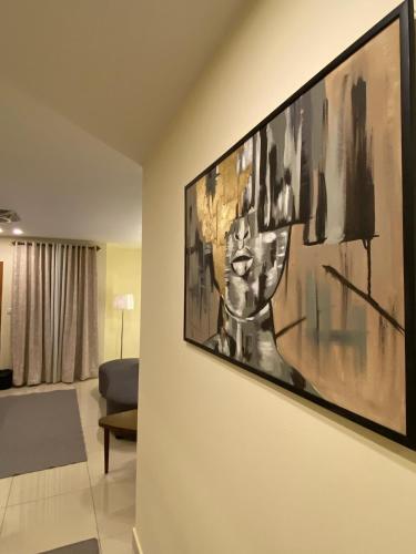 Skyluxe Designer Studio with rooftop Pool & Self Check In - image 2