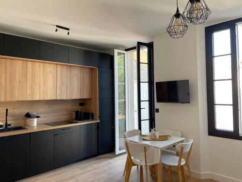 Chez Marlène Appartement Vieil Antibes, clim, balcon