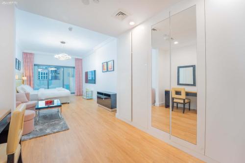 Capital Bay Towers Business Bay Spacious and Stylish 2 BR, Dubai (Foto 6)