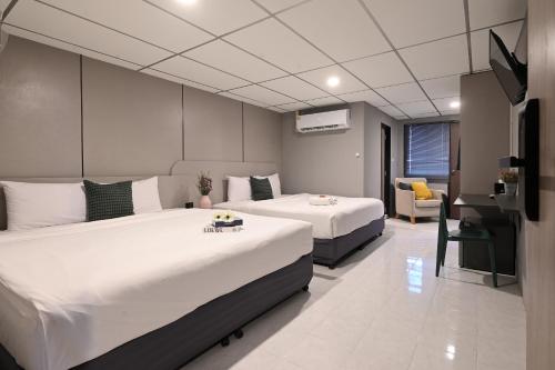 room detail thumbnail 0