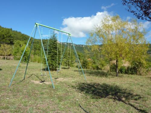 兒童遊樂場, Gîte La Remise 6 pers. du samedi au samedi (Gite La Remise 6 pers. du samedi au samedi) in 聖普里瓦