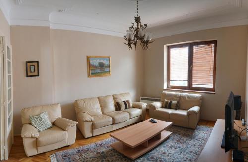 DVORNIK LUX apartments, Скопье