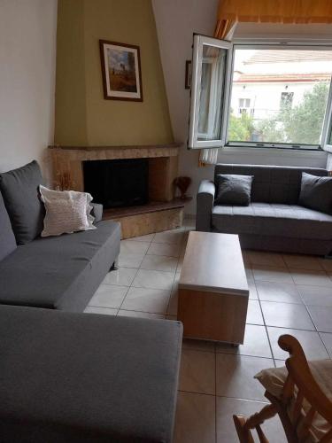 Το ΣΠΙΤΙ ΣΤΟΝ ΟΡΜΟ ΤΟΥ ΟΔΥΣΣΕΑ gîte à louer Alonáki