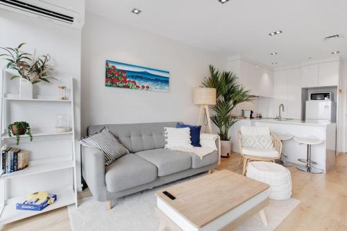 Takapuna Central Stylish 2BR Carpark Pool Aircon, Auckland