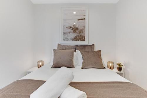 Takapuna Central Stylish 2BR Carpark Pool Aircon, Auckland (photo 9)