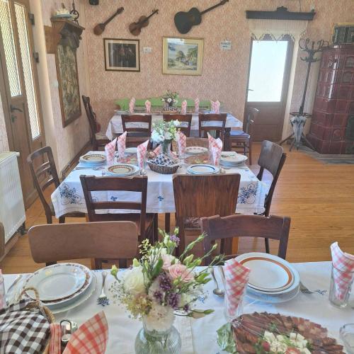 ห้องอาหาร, Pansion Sašin Salaš 40m2 (Pansion Sasin Salas 40m2) in ซายโลโว