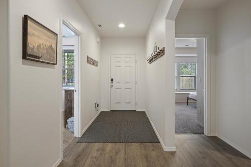 Four Seasons Retreat - image 8