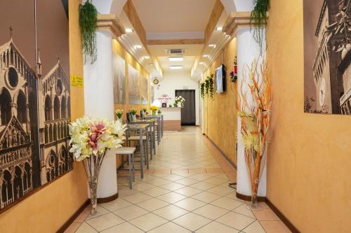 SMART HOTEL 1