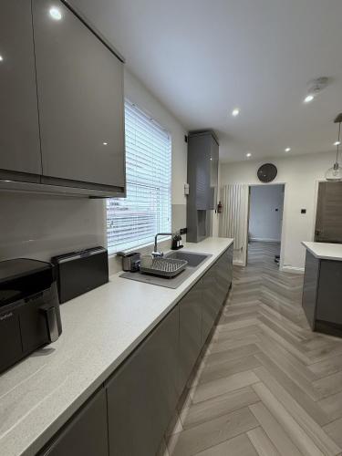 The Manchester Haven Sleeps 10 Near City Centre Breakfast hamper included, Manchester (photo 11)