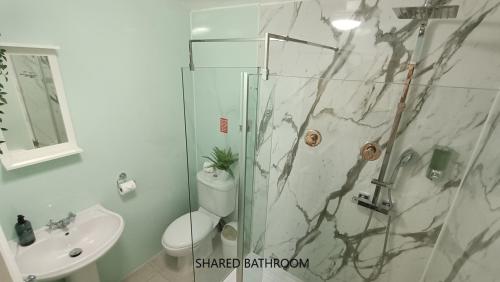 Stansted Lodge - image 2